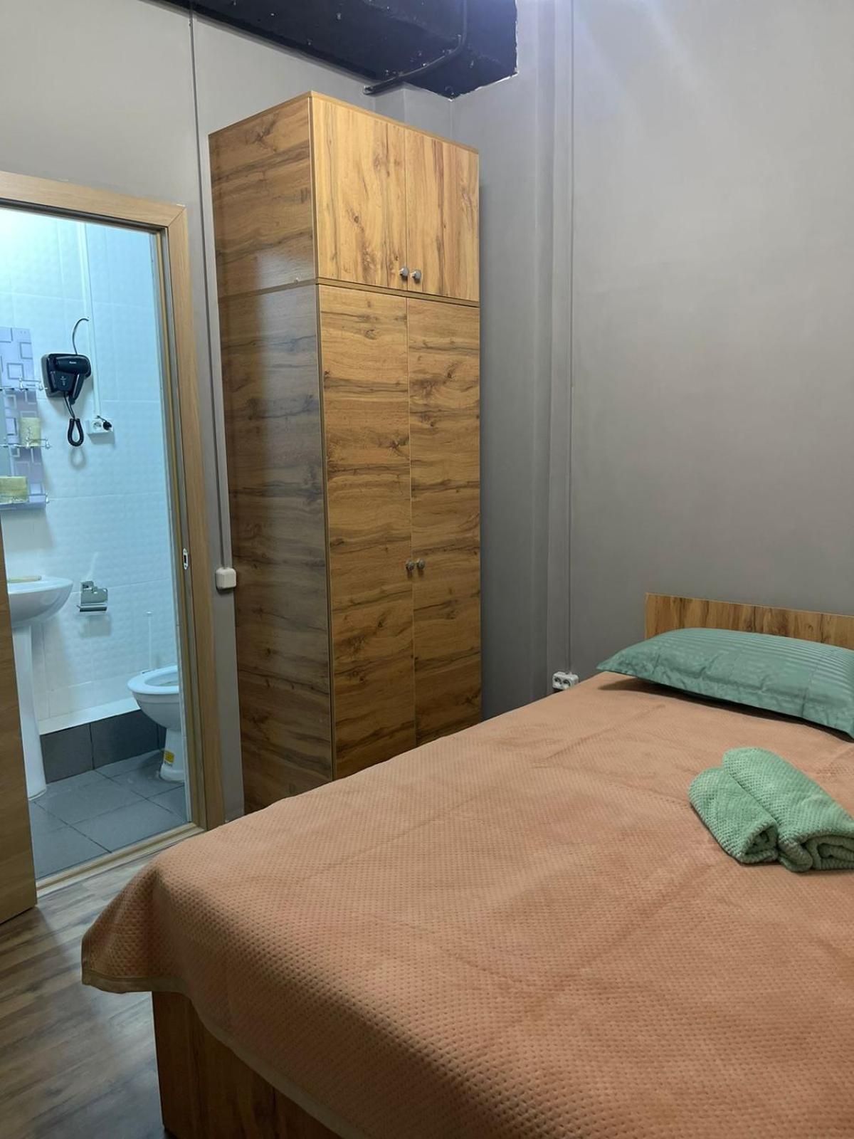 Hostel Kochevnik Capsule Hotel Almaty Exterior foto